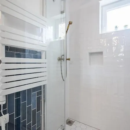 Bpr Unique With A/c * Budapeszt