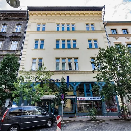 Bpr Unique With A/c * Budapest