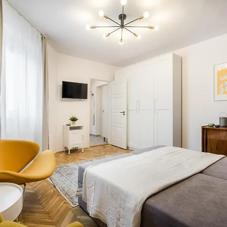 Bpr Unique With A/c *