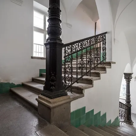 Bpr Unique With A/c * Boedapest