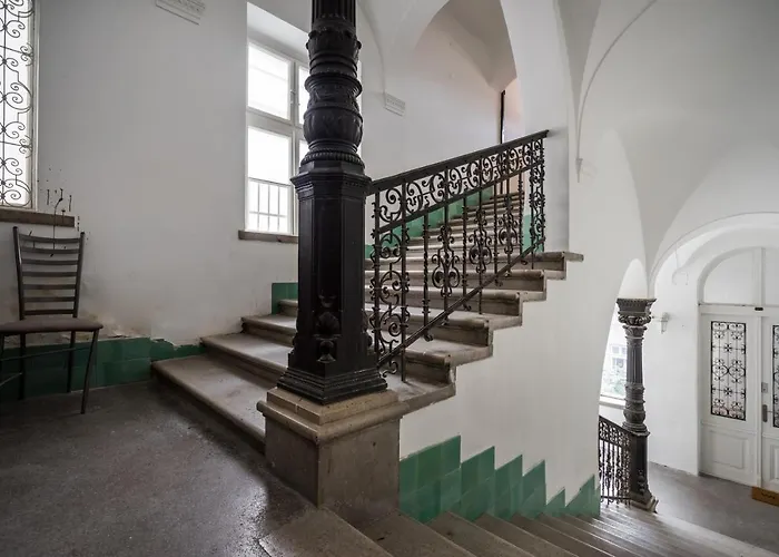 Bpr Unique With A/c * Budapesta